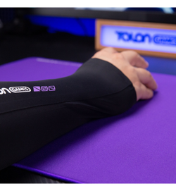 TALONGAMES GT Gaming Sleeve - Medium